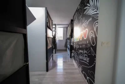 Habitacion-2-Be-Happy-Hostels.webp